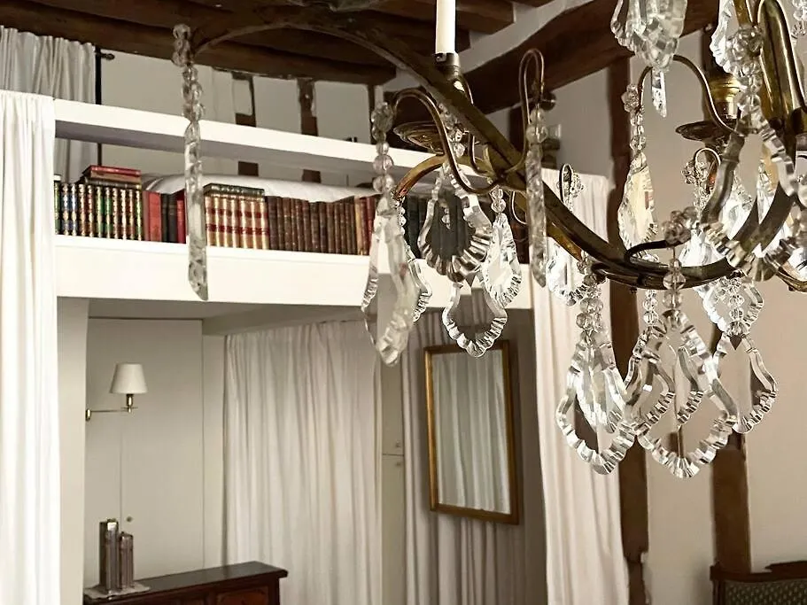 Studio De Charme Au Coeur De L'Ile St Louis Paryż