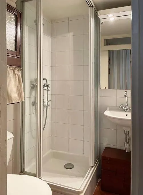 Studio De Charme Au Coeur De L'Ile St Louis Paris France