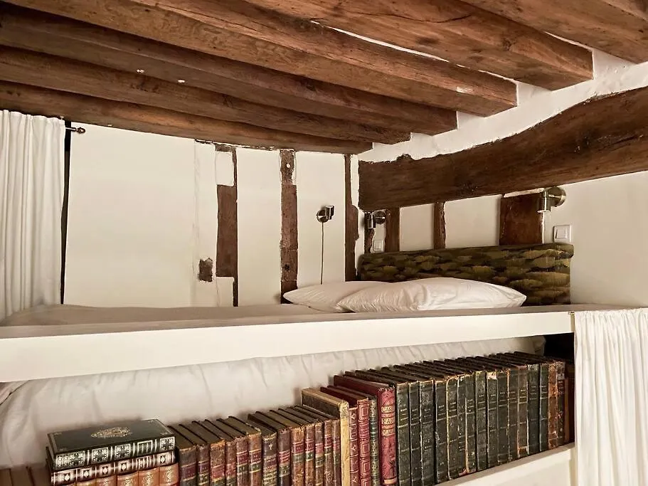 Studio De Charme Au Coeur De L'Ile St Louis Παρίσι Γαλλία
